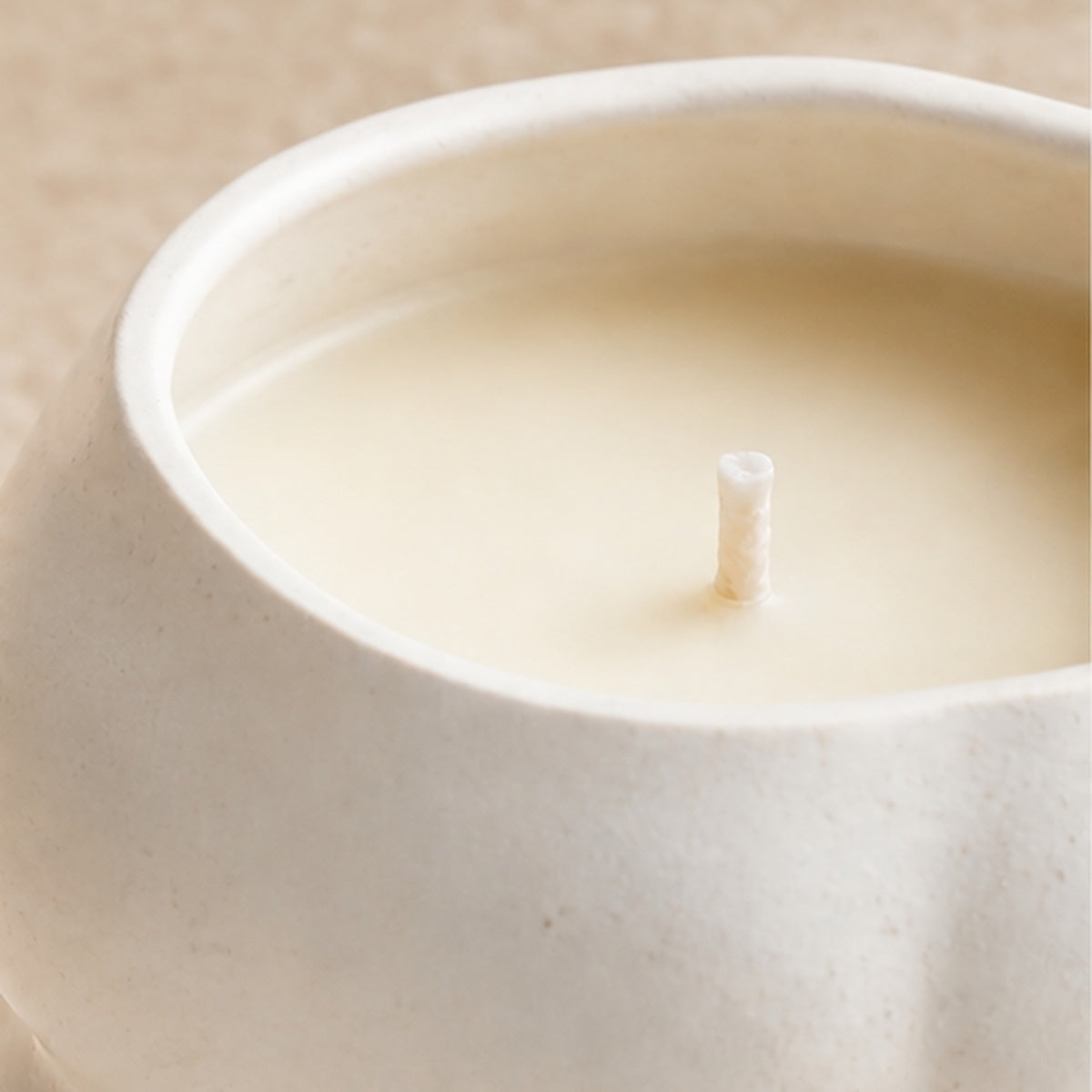 Aveirio Cloud Archive Candle material and wick detail