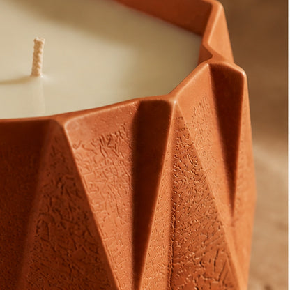 Aveirio Ember Atlas Scent Candle material and wick detail